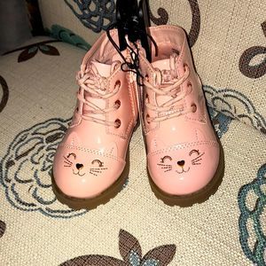 $$$ Adorable little girls combat kitty boots!